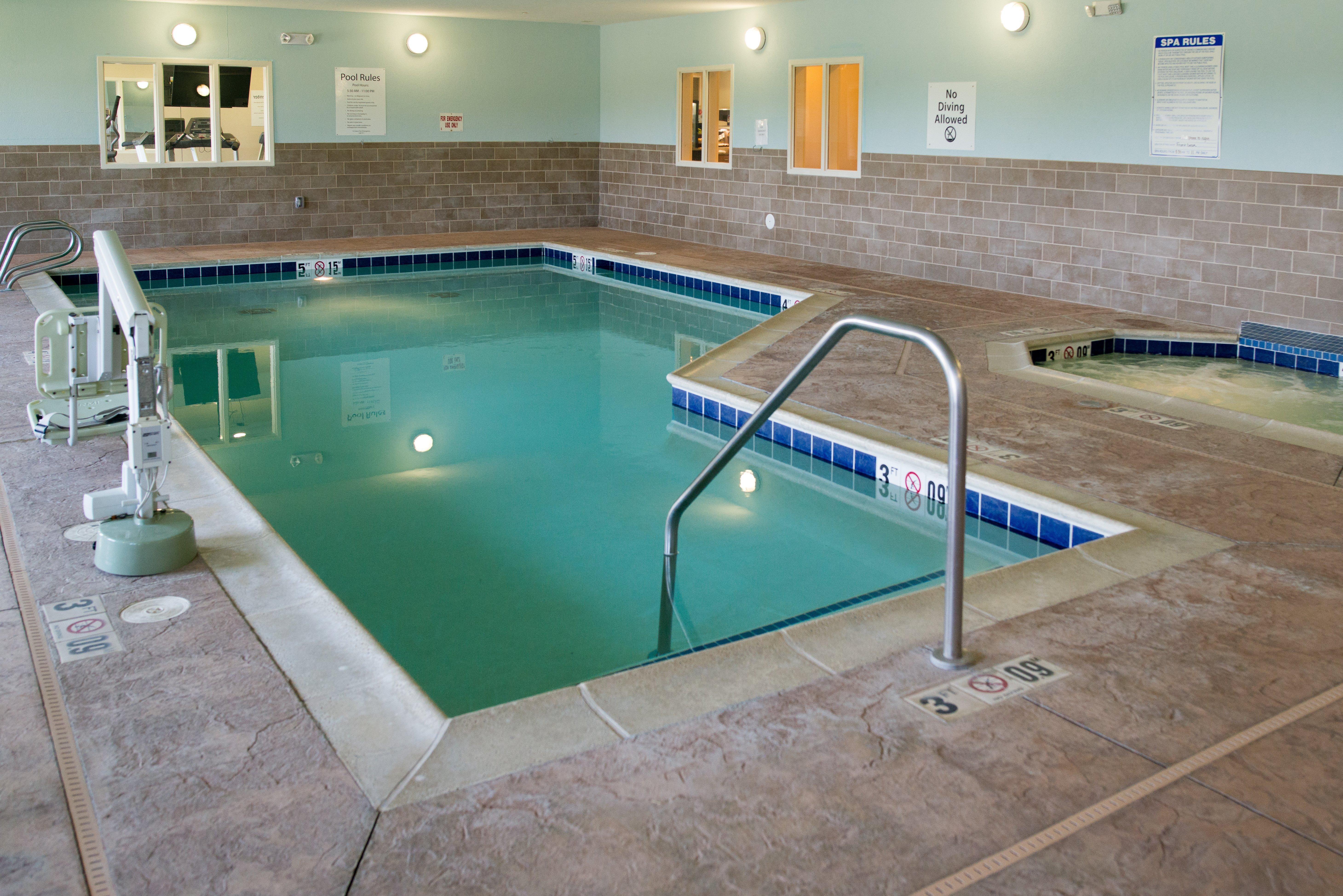 Holiday Inn Express - Albert Lea By Ihg Εξωτερικό φωτογραφία